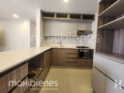 Apartamento de 3 alcobas en arriendo en El Poblado, Medellín, 106 m² · foto 2 de 17