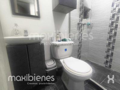 Apartamento en venta en Pajarito, Medellín · foto 5 de 9