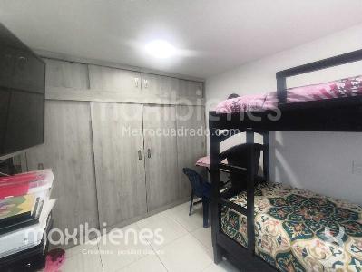 Apartamento en venta en Pajarito, Medellín · foto 7 de 9