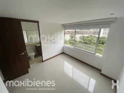 Apartamento de 3 alcobas en arriendo en Loma Del Indio, Medellín, 65 m² · foto 3 de 11