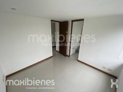 Apartamento de 3 alcobas en arriendo en Loma Del Indio, Medellín, 65 m² · foto 8 de 11