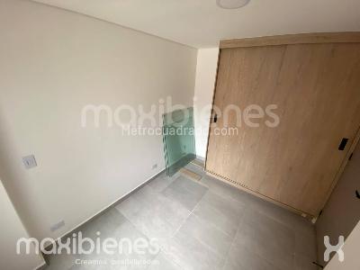 Apartamento de 3 alcobas en arriendo en Manrique Central 1, Medellín, 55 m² · foto 14 de 17