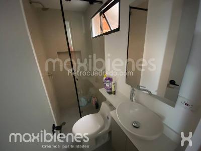 Apartamento de 3 alcobas en arriendo en Manrique Central 1, Medellín, 55 m² · foto 17 de 17