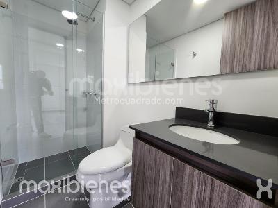 Apartamento de 2 alcobas en arriendo en El Poblado, Medellín, 74 m² · foto 13 de 16