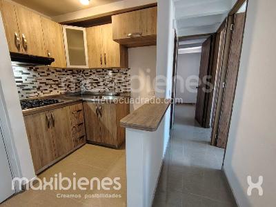 Apartamento de 3 alcobas en arriendo en Pajarito, Medellín, 43 m² · foto 2 de 12