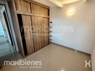 Apartamento de 3 alcobas en arriendo en Pajarito, Medellín, 43 m² · foto 6 de 12