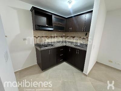 Apartamento de 3 alcobas en arriendo en Bombona, Medellín, 50 m² · foto 2 de 2