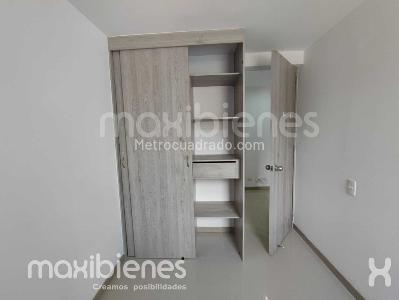 Apartamento de 3 alcobas en arriendo en San German, Medellín, 70 m² · foto 12 de 19