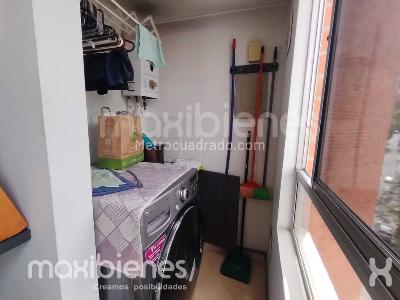 Apartamento en venta en El Poblado, Medellín · foto 3 de 9