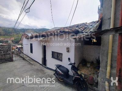 Apartamento de 3 alcobas en venta en San Cristobal, Medellín, 258 m² · foto 8 de 9