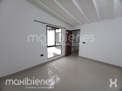 Casa de 5 alcobas en arriendo en Belen La Mota, Medellín, 215 m² · foto 2 de 15