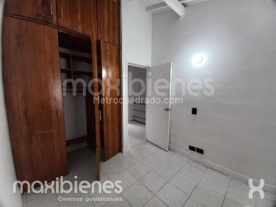 Casa de 5 alcobas en arriendo en Belen La Mota, Medellín, 215 m² · foto 7 de 15