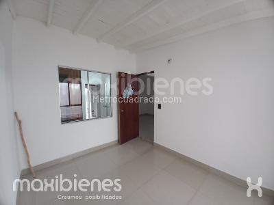 Casa de 5 alcobas en arriendo en Belen La Mota, Medellín, 215 m² · foto 8 de 15