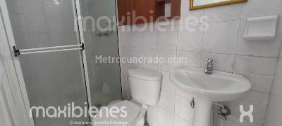 Apartamento de 3 alcobas en arriendo en Florida Nueva, Medellín, 115 m² · foto 9 de 13
