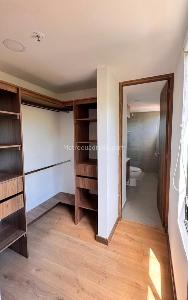 Apartamento de 2 alcobas en arriendo en Loma Del Indio, Medellín, 55 m² · foto 4 de 8