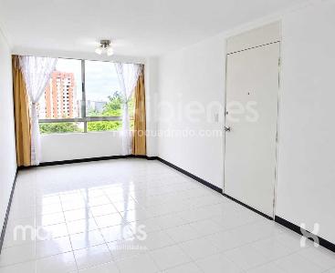 Apartamento de 3 alcobas en arriendo en Loma Del Indio, Medellín, 70 m² · foto 3 de 9