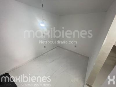 Casa de 2 alcobas en arriendo en San Javier, Medellín, 80 m² · foto 3 de 9
