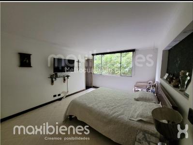 Apartamento de 3 alcobas en venta en El Poblado, Medellín, 142 m² · foto 3 de 7