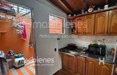 Casa de 4 alcobas en venta en Castilla, Medellín, 277 m² · foto 13 de 20