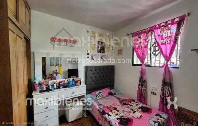 Casa de 4 alcobas en venta en Castilla, Medellín, 277 m² · foto 16 de 20