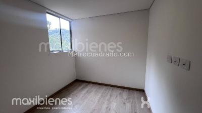 Apartamento de 3 alcobas en arriendo en San Jose, Sabaneta, 80 m² · foto 3 de 14
