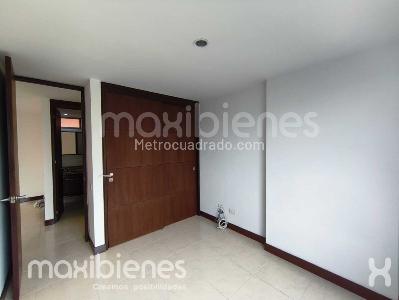 Apartamento de 3 alcobas en arriendo en Loma Del Escobero, Envigado, 95 m² · foto 17 de 17