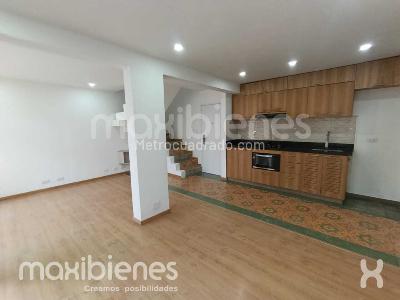 Apartamento de 2 alcobas en arriendo en Loma Del Escobero, Envigado, 68 m² · foto 2 de 11