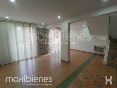Apartamento de 2 alcobas en arriendo en Loma Del Escobero, Envigado, 68 m² · foto 3 de 11