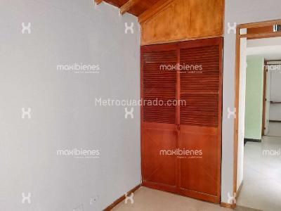 Casa de 5 alcobas en venta en El Dorado, Envigado, 210 m² · foto 11 de 20