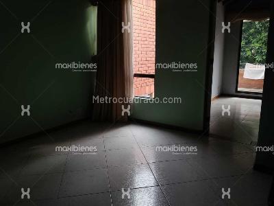 Casa de 5 alcobas en venta en El Dorado, Envigado, 210 m² · foto 15 de 20