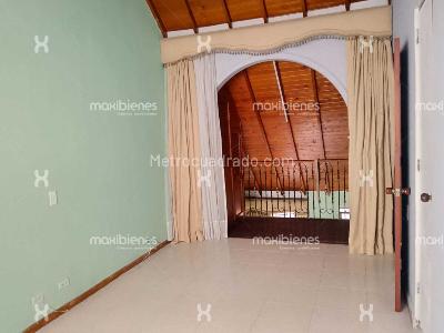 Casa de 5 alcobas en venta en El Dorado, Envigado, 210 m² · foto 4 de 20