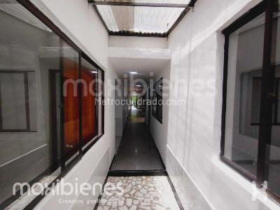 Casa de 5 alcobas en venta en Calasanz, Medellín, 220 m² · foto 11 de 18