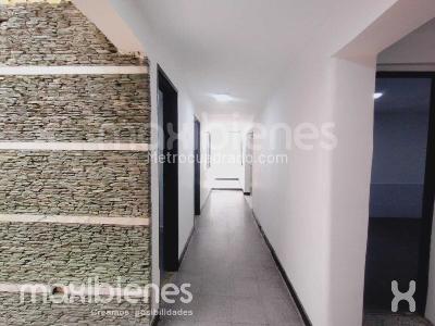 Casa de 5 alcobas en venta en Calasanz, Medellín, 220 m² · foto 12 de 18