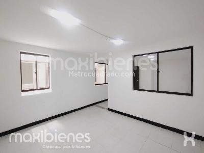 Casa de 5 alcobas en venta en Calasanz, Medellín, 220 m² · foto 3 de 18