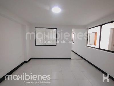 Casa de 5 alcobas en venta en Calasanz, Medellín, 220 m² · foto 4 de 18
