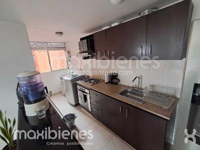 Apartamento de 3 alcobas en arriendo en Los Colores, Medellín, 83 m² · foto 2 de 18