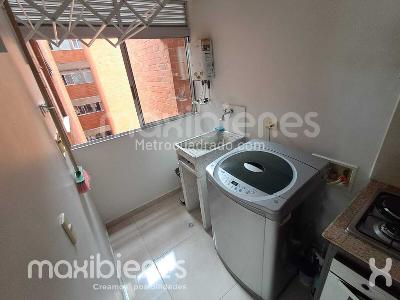 Apartamento de 3 alcobas en arriendo en Los Colores, Medellín, 83 m² · foto 6 de 18