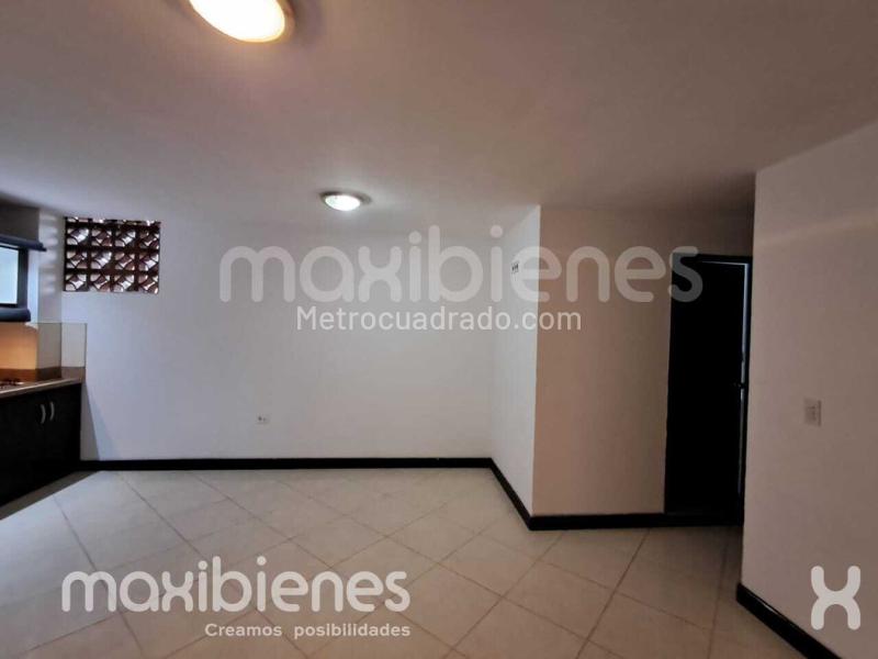 3BR Apartment in La Gloria (65 m²) - 3