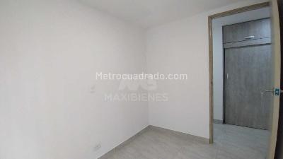 Apartamento de 3 alcobas en venta en San Jose, Sabaneta, 55 m² · foto 11 de 15