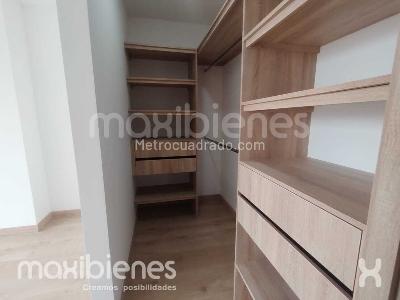Apartamento de 2 alcobas en venta en San Jose, Sabaneta, 70 m² · foto 3 de 16