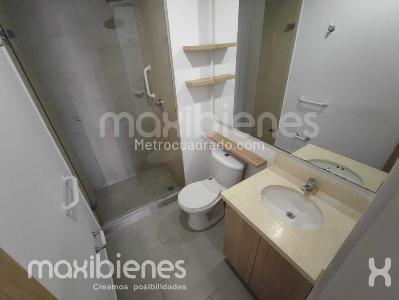 Apartamento en arriendo en Los Colores, Medellín · foto 12 de 13
