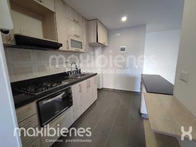 Apartamento en arriendo en Los Colores, Medellín · foto 3 de 13