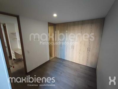 Apartamento en arriendo en Los Colores, Medellín · foto 9 de 13