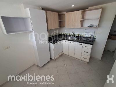 Apartamento de 4 alcobas en arriendo en Calasanz, Medellín, 90 m² · foto 2 de 19