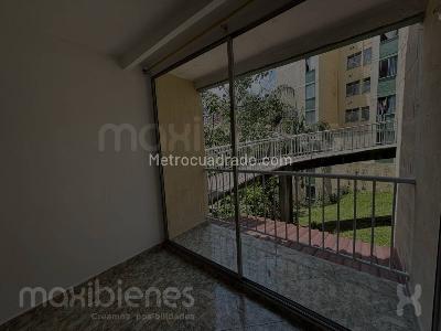 Apartamento de 3 alcobas en arriendo en La Colina, Medellín, 68 m² · foto 2 de 9