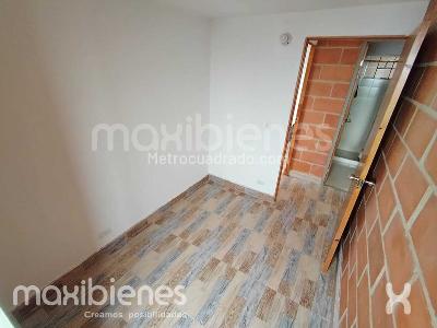 Apartamento de 3 alcobas en arriendo en La Pola, Medellín, 50 m² · foto 3 de 13