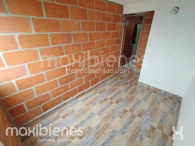 Apartamento de 3 alcobas en arriendo en La Pola, Medellín, 50 m² · foto 6 de 13