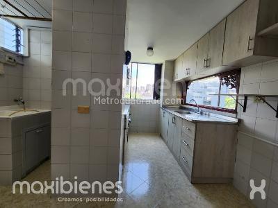 Apartamento de 3 alcobas en arriendo en La Florida, Medellín, 95 m² · foto 2 de 19