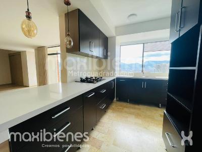Apartamento de 3 alcobas en arriendo en El Poblado, Medellín, 170 m² · foto 2 de 16