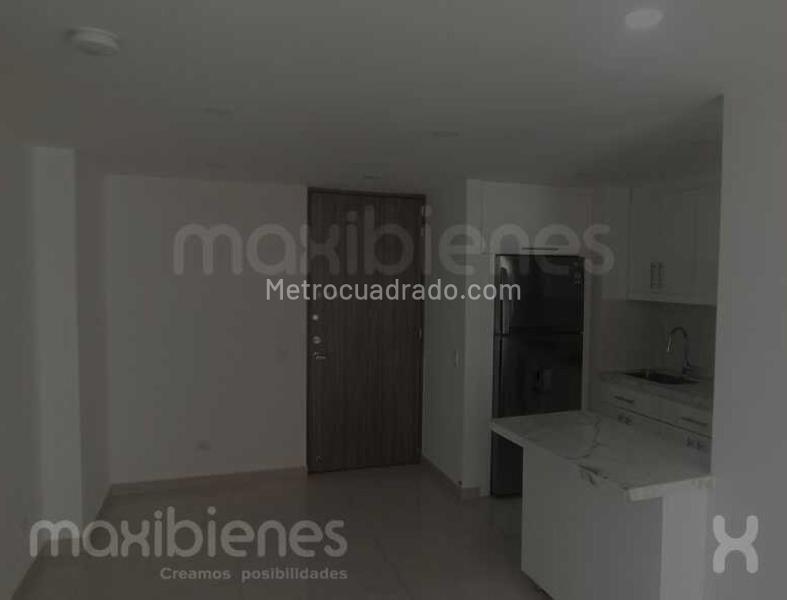 2BR Apartment with Pool in Itagüí - 2